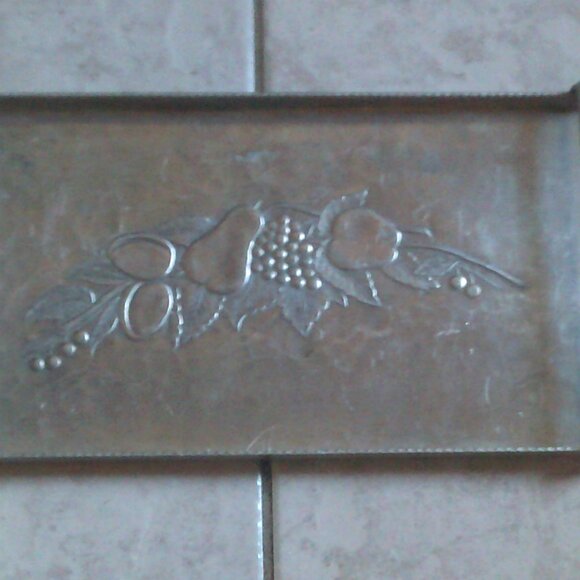 EVERLAST Forged Aluminum Tray Platter Fruits Bountiful Leaves Vintage - Picture 1 of 6